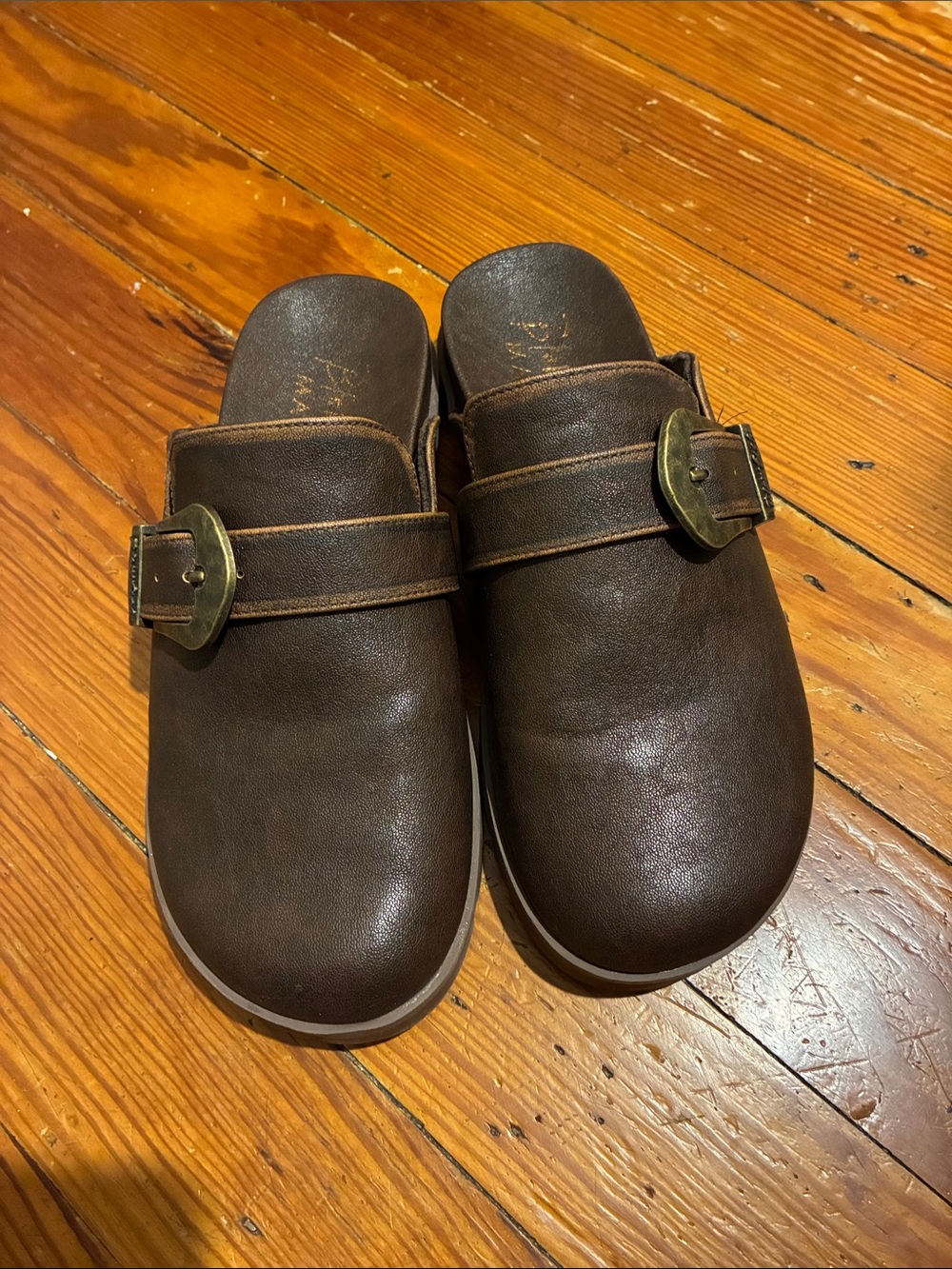 Blowfish  Malibu women’s brown Sienna clogs with adjustable buckle size 9